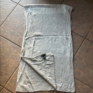 DKNY Light Gray Knit Scarf